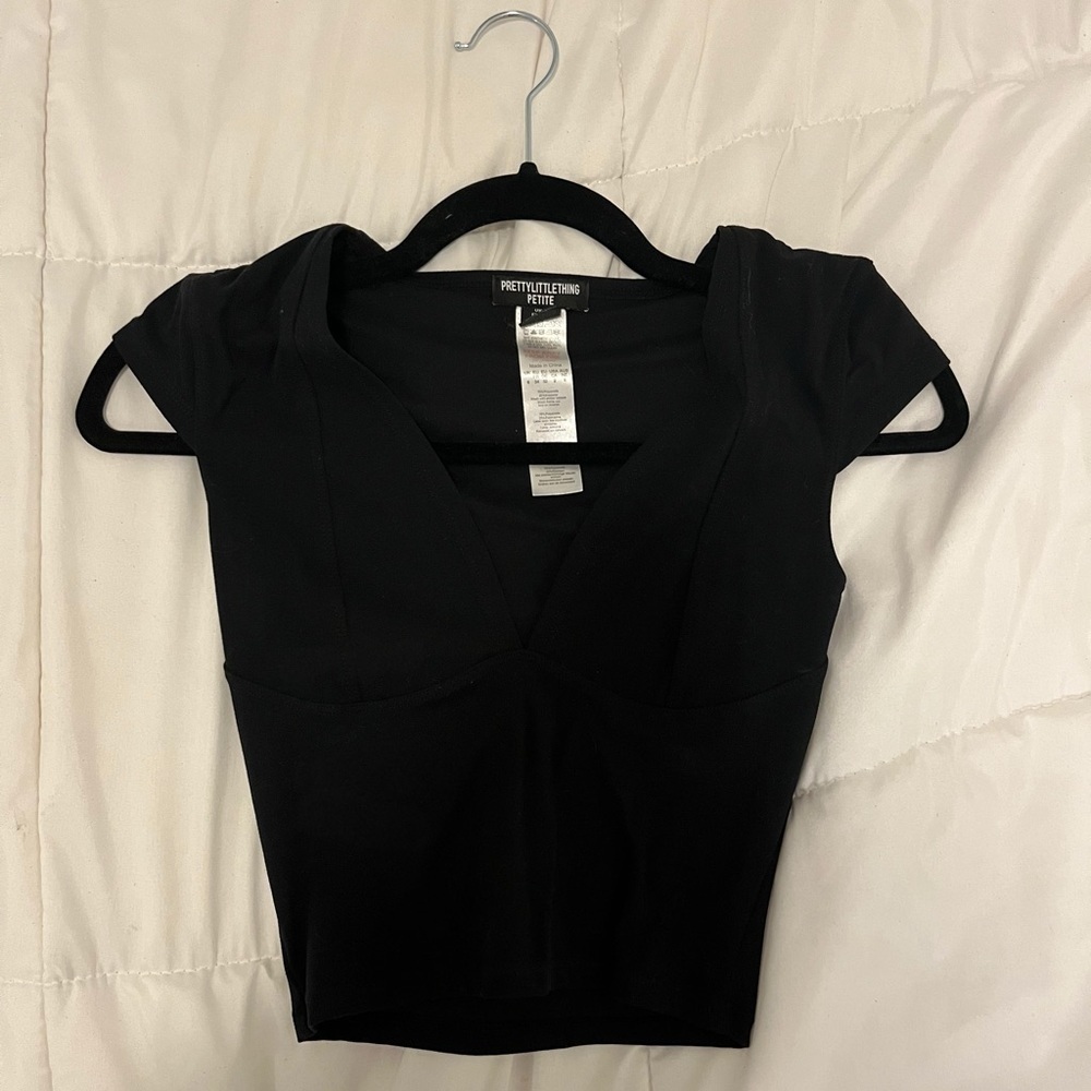 PLT Black Snatched Sculpt V Neck Crop Top - Picture 3 of 4